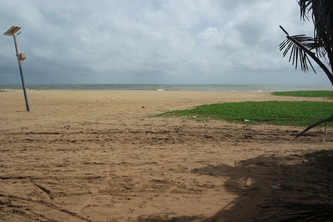 Dephani Beach Hotel Negombo Exterior foto