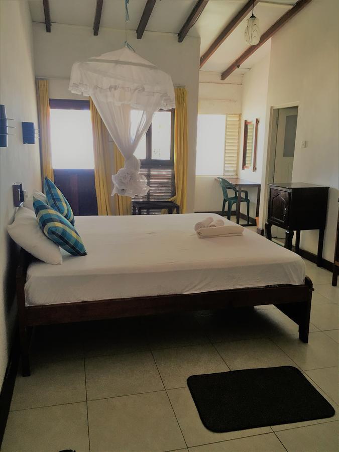 Dephani Beach Hotel Negombo Exterior foto
