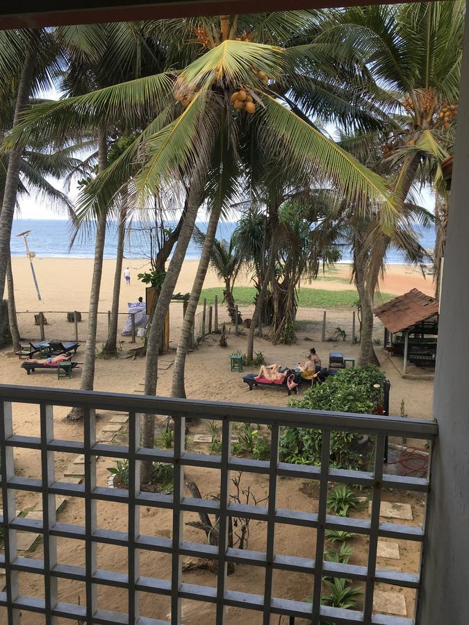 Dephani Beach Hotel Negombo Exterior foto